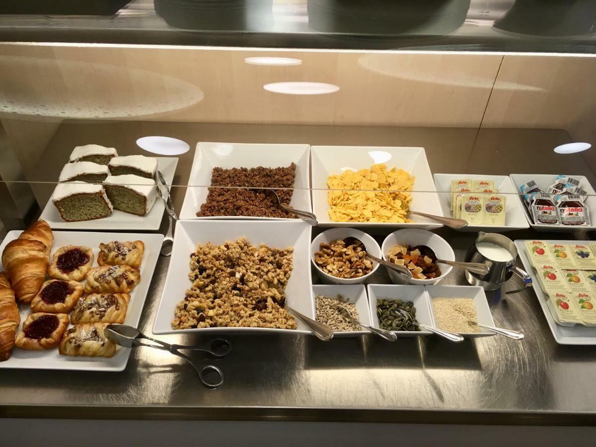 Hotel Erwin Junker Holice Ngoại thất bức ảnh